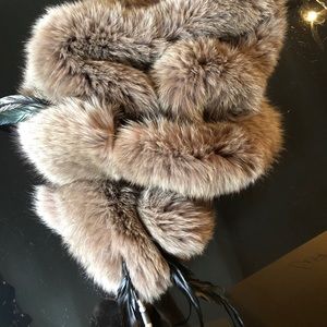 100% Real Silver Fox Fur Grey Scarf with Feathers